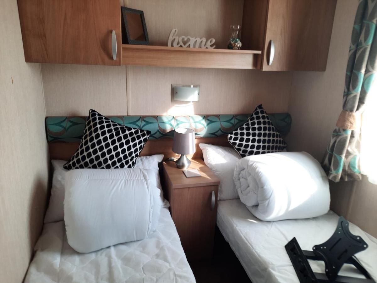 Church Farm Haven Holiday Park Пагъм Екстериор снимка